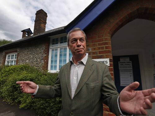 La moglie di Farage: "Mio marito fuma e beve, ma non è razzista"