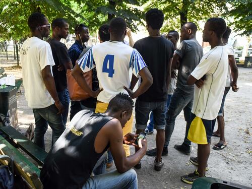 La Toscana arruola le famiglie: 500 euro ogni migrante ospitato