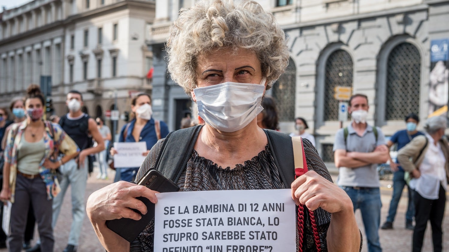 Milano, ora anche le femministe se la prendono con Montanelli