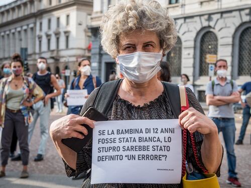 Milano, ora anche le femministe se la prendono con Montanelli