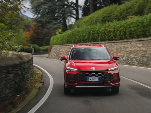 MG HS, EHS e ZS Hybrid+: prova su strada dei nuovi SUV compatti