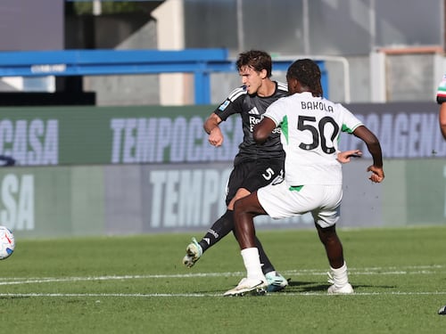 Al Como basta un tempo per schiantare 2-0 il Sassuolo di Aquilani