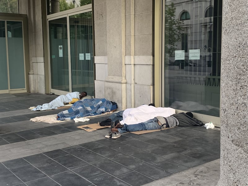 Milano tutto il degrado della Stazione Centrale 5