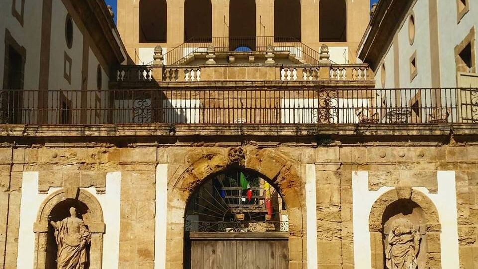 Veglione nella villa del '700: M5s nella bufera a Bagheria