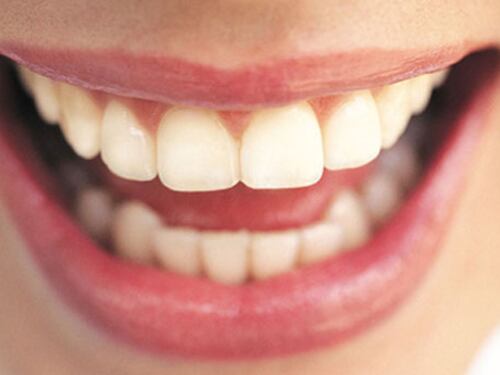 Quel morso doloroso al ghiacciolo. Come spazzolare i denti