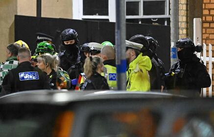 Attacco al coltello nei pressi di Londra: le immagini 6