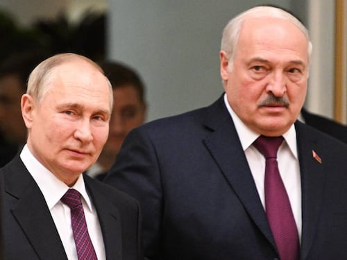 Lukashenko in versione mediatore: lo strano "ponte" tra Putin e Prigozhin