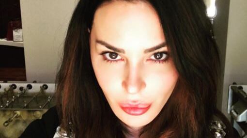 Nina Moric cerca una domestica: "Non deve essere troppo bella"