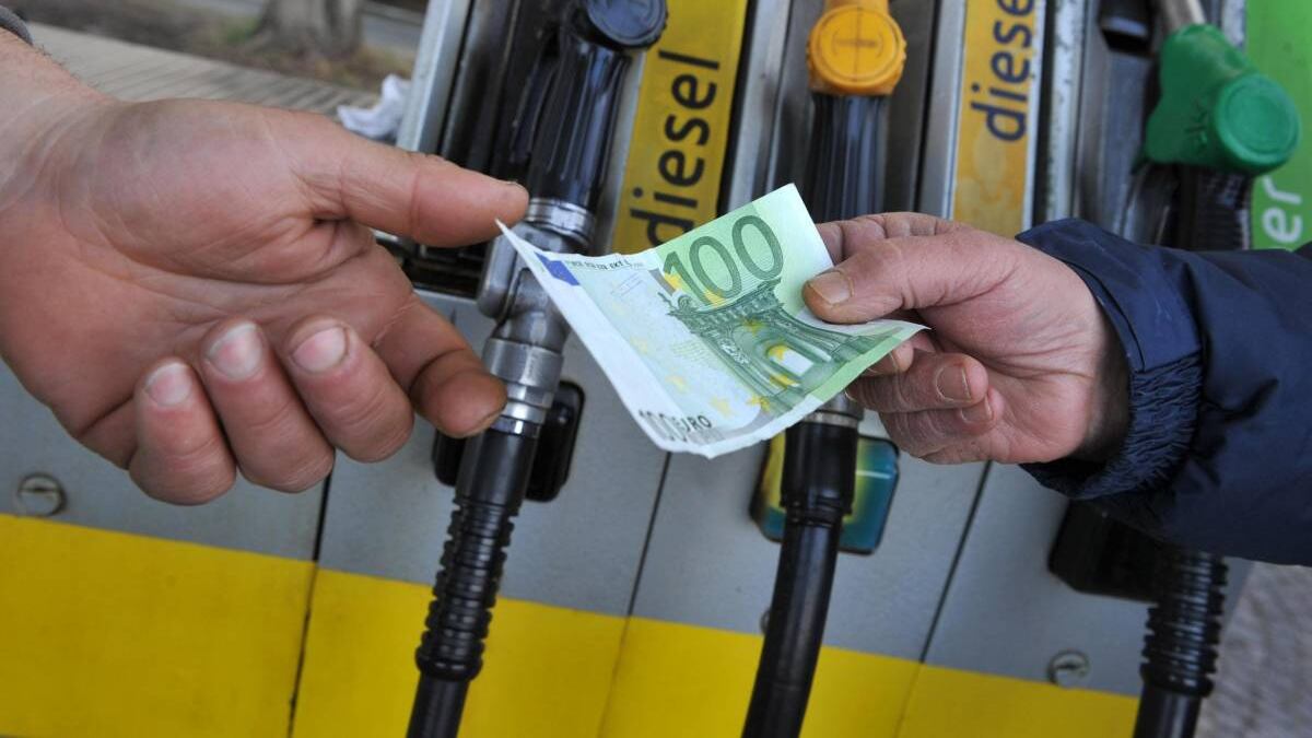 Il metodo "alla tedesca" per risparmiare sul pieno. Come funziona e cosa sapere