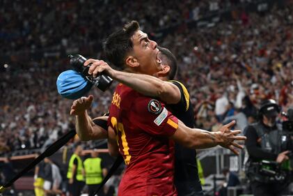 Europa League, la Roma cede al Siviglia dopo i calci di rigore: le immagini più belle 11