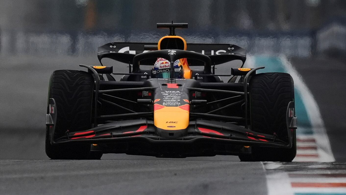 F1, Ferrari pessima a Miami, Verstappen pole da sogno, super-Antonelli terzo