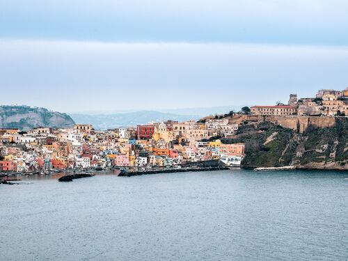 Enea, san Michele e "Arturo": fascino e mito a Procida