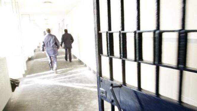 Il prete che converte i boss "Io, in gabbia con Caino"