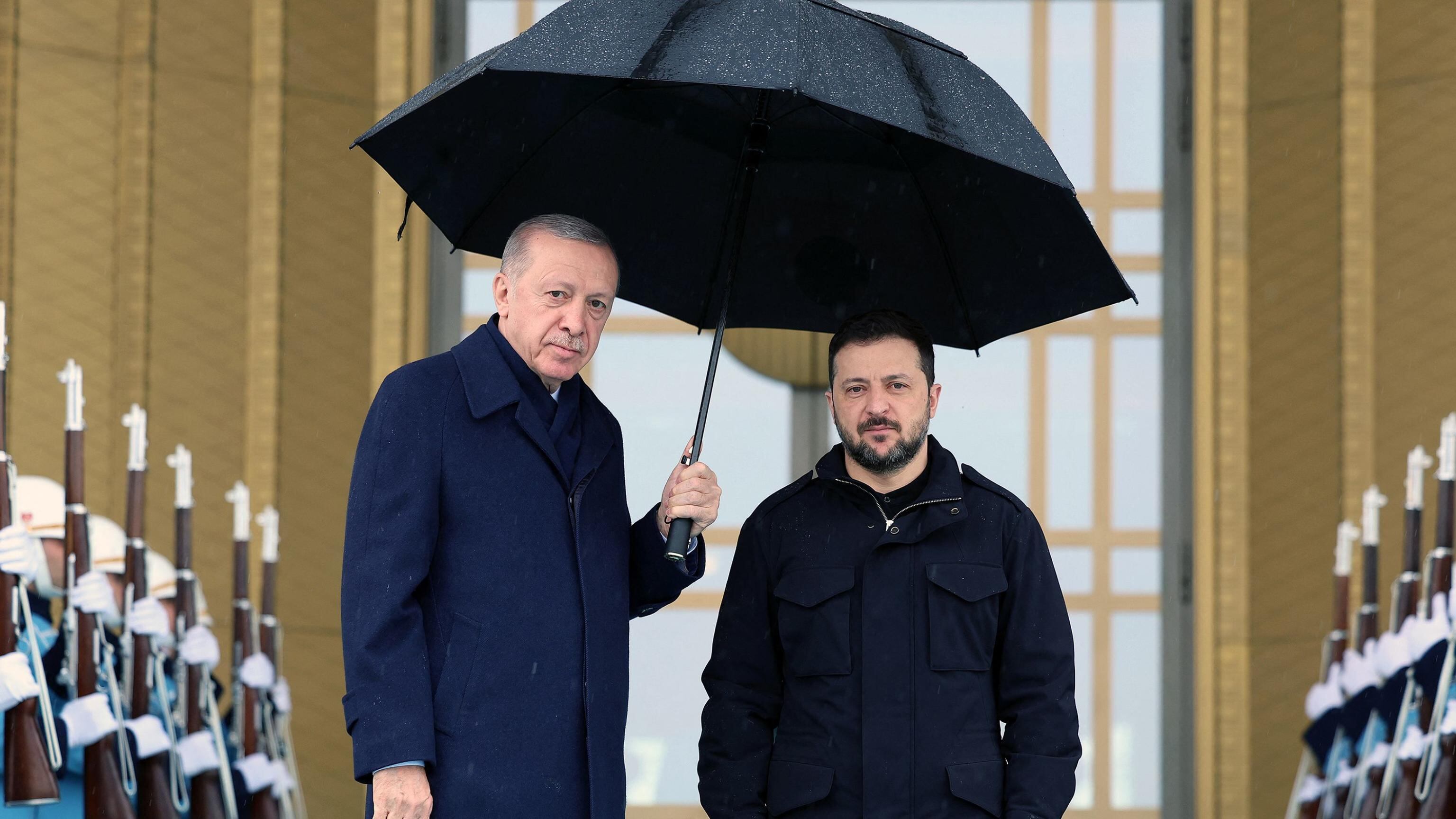 "Riarmo, noi ci siamo. La Turchia nella Ue". L'offerta interessata del sultano Erdogan