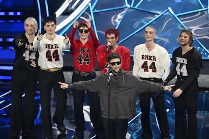 Sanremo 2024: ecco il look della seconda serata del Festival di Gazzelle 2