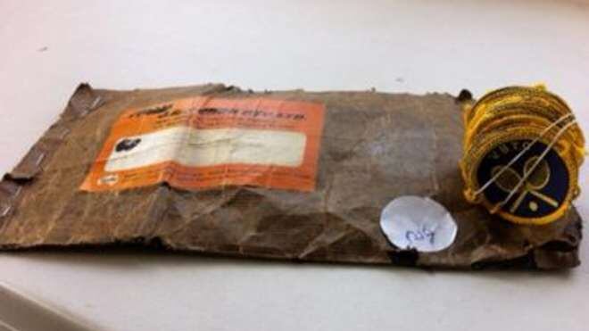 Australia, attendono un pacco per 40 anni: quando arriva il contenuto finisce nel museo