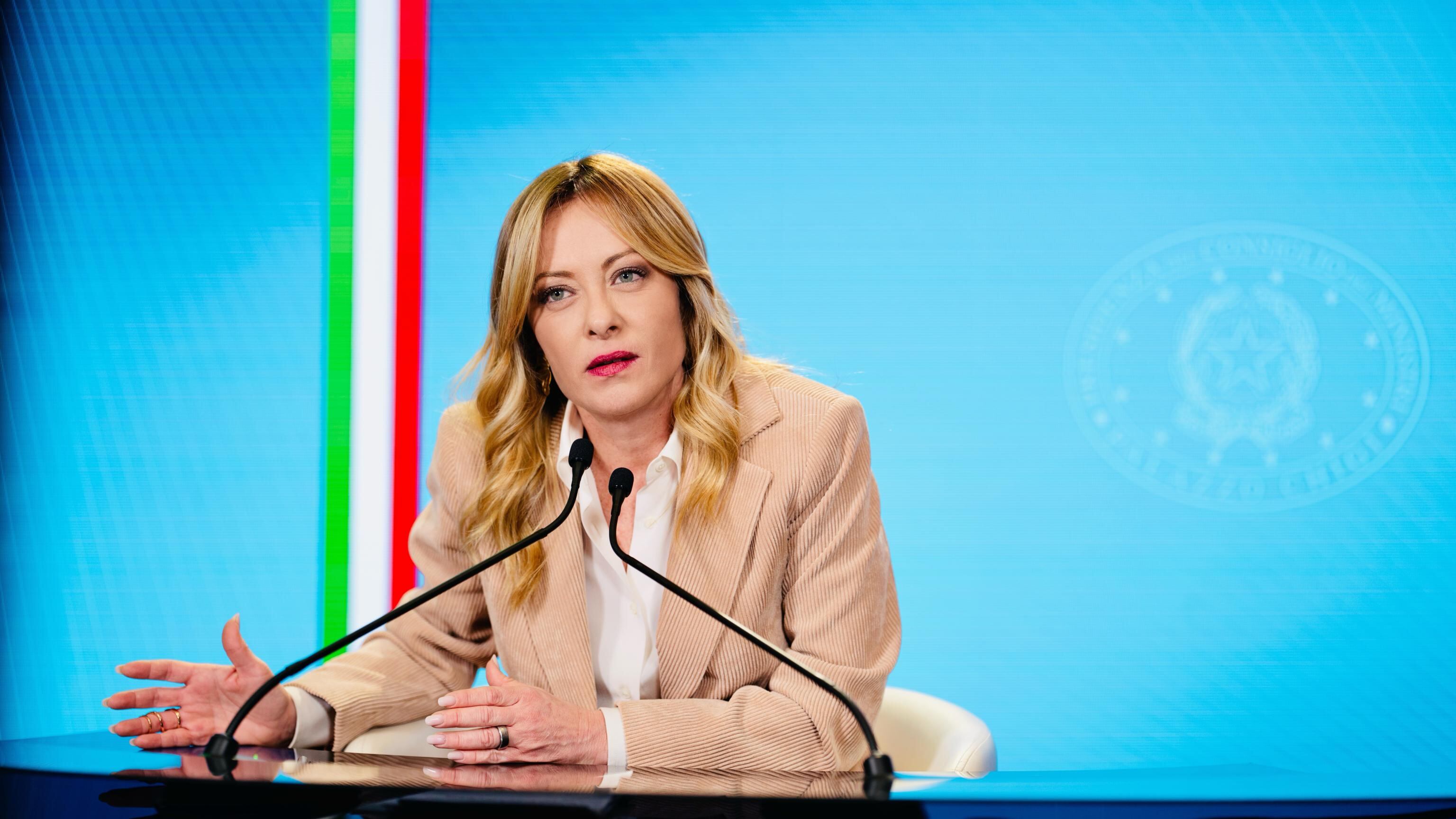 E Meloni incalza la sinistra: "Spaventosa deriva illiberale"
