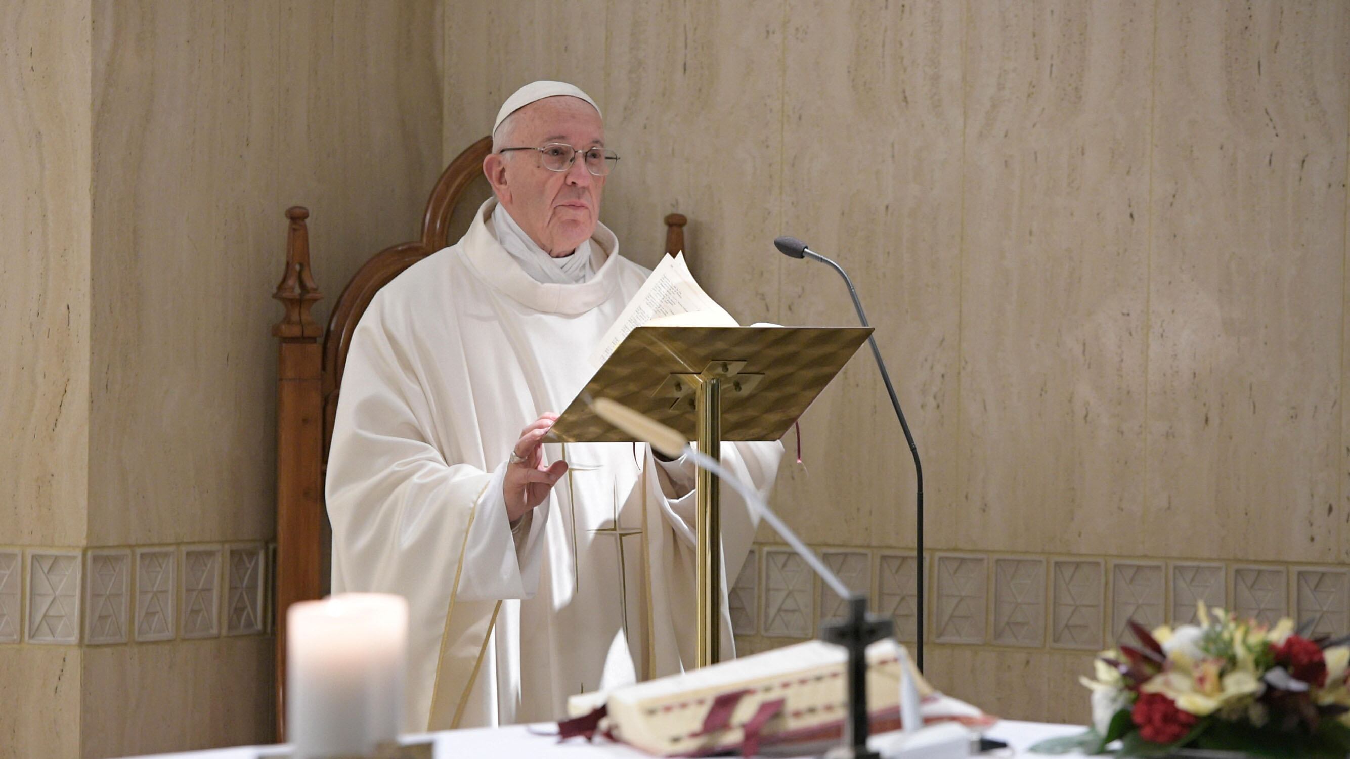 Così la sinistra strumentalizza Papa Francesco