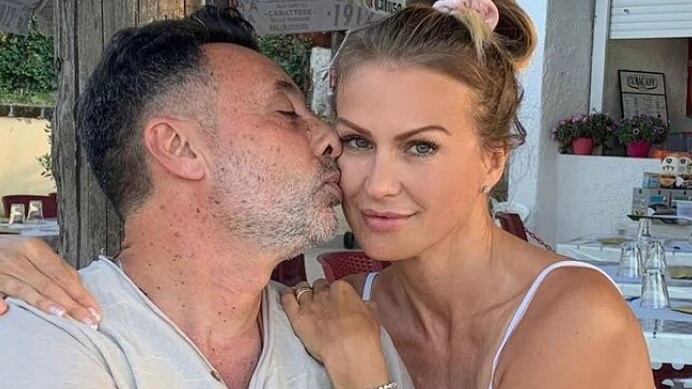 "Il marito è stato dato per morto". Il dramma della Henger dopo lo schianto