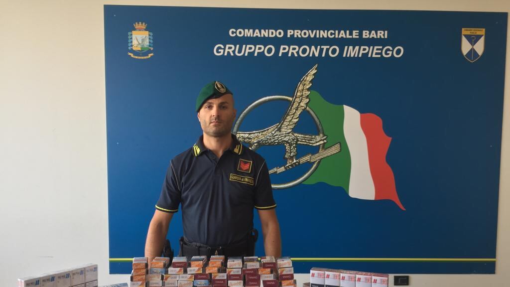 Sigarette di contrabbando sequestrate in un'abitazione a Bari