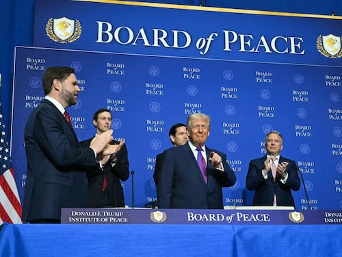 Gaza, Trump lancia il Board of Peace. "Soldati da 5 Paesi. E vigilerà sull'Onu"