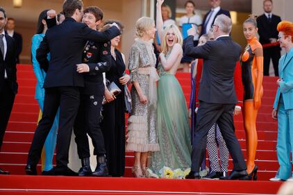Nicole Kidman ed Elle Fanning sul red carpet di Cannes 13