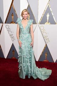 Oscar 2016: tutti i look dal red carpet 36