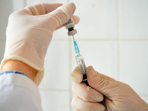 "A scuola ci sono bambini senza vaccini. Ho paura per mia figlia"