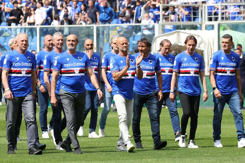 Il tributo da brividi a Eriksson: la standing ovation e gli striscioni per l'ex mister blucerchiato 5