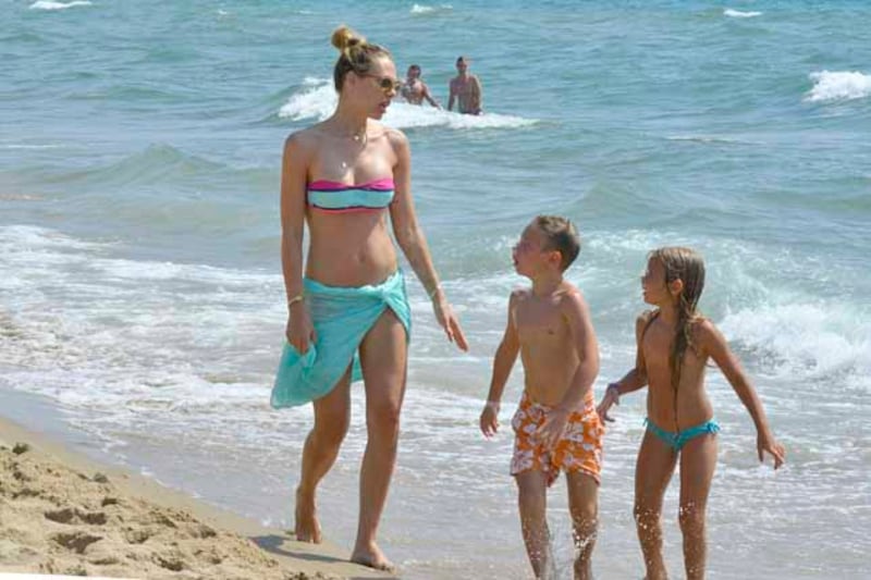 Ilary Blasi sexy conduttrice del Grande Fratello Vip 4