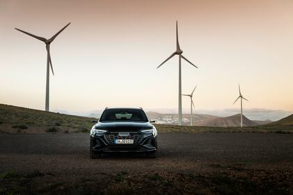 Le immagini della nuova Audi Q8 e-tron 2