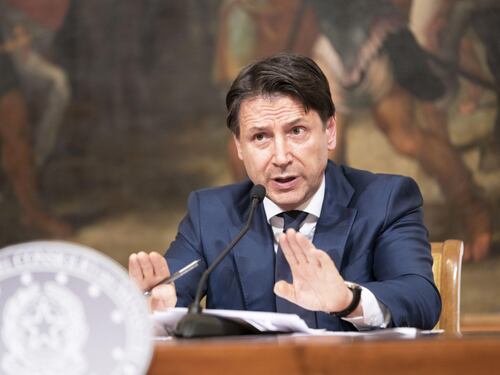 Coronavirus, Conte annuncia la Fase 2: ''Accettiamo il rischio calcolato''