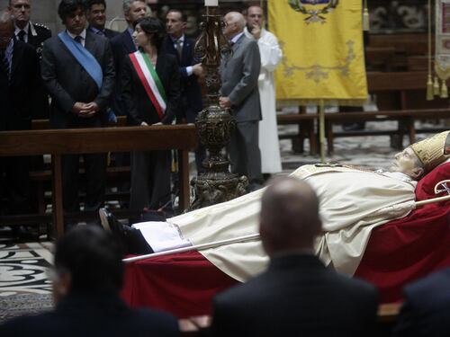 L'ultimo addio a Martini Al Duomo di Milano una folla di 100mila persone