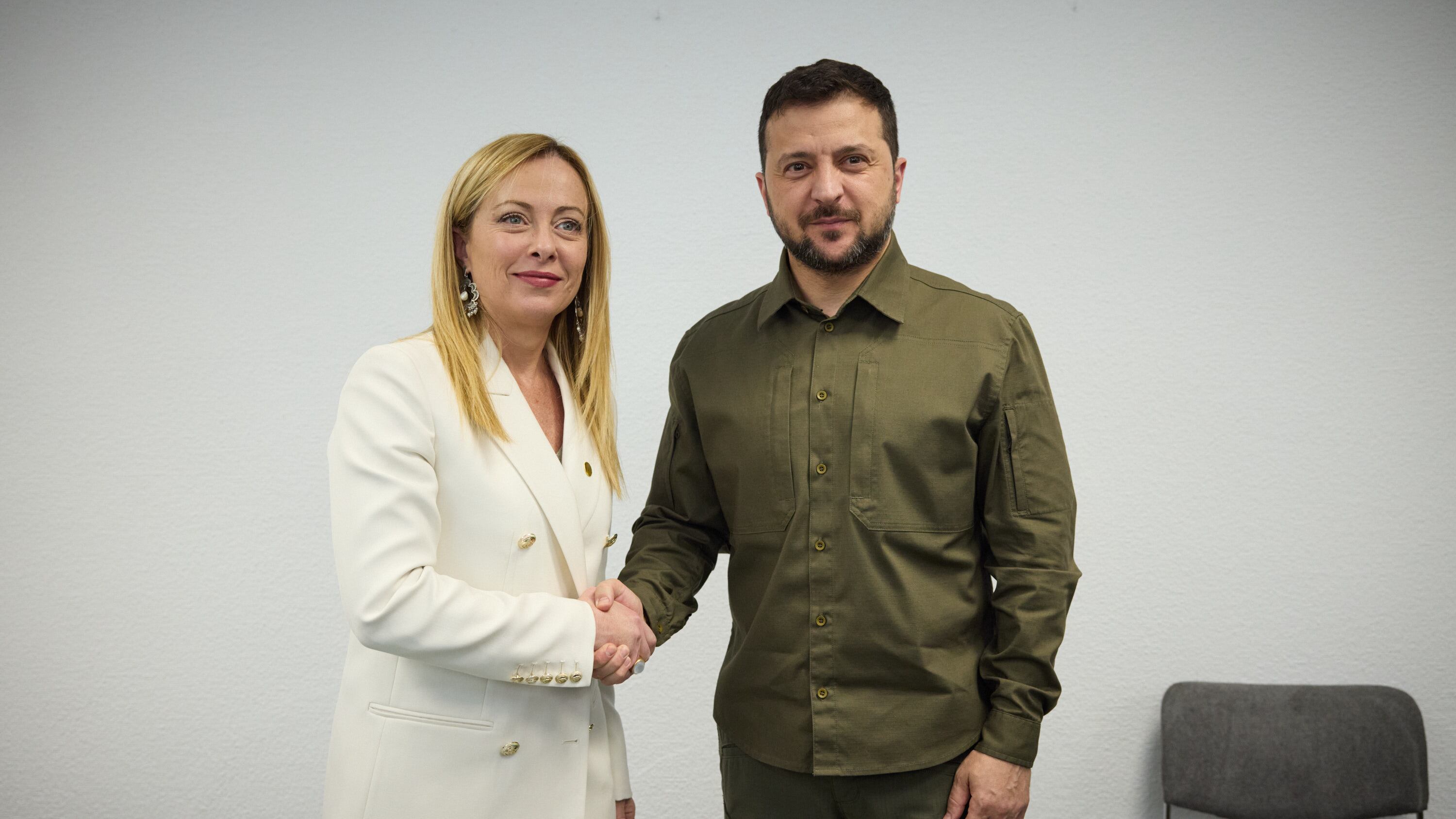 Telefonata Meloni-Zelensky: sul tavolo adesione all'Ue e pace