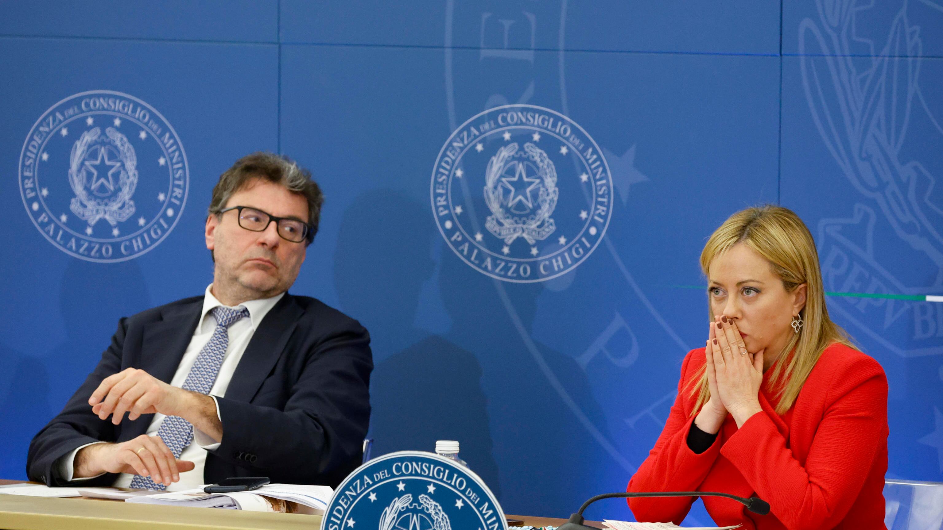 L’Ue promuove la manovra. Giorgetti: “Smentiti i gufi nazionali”