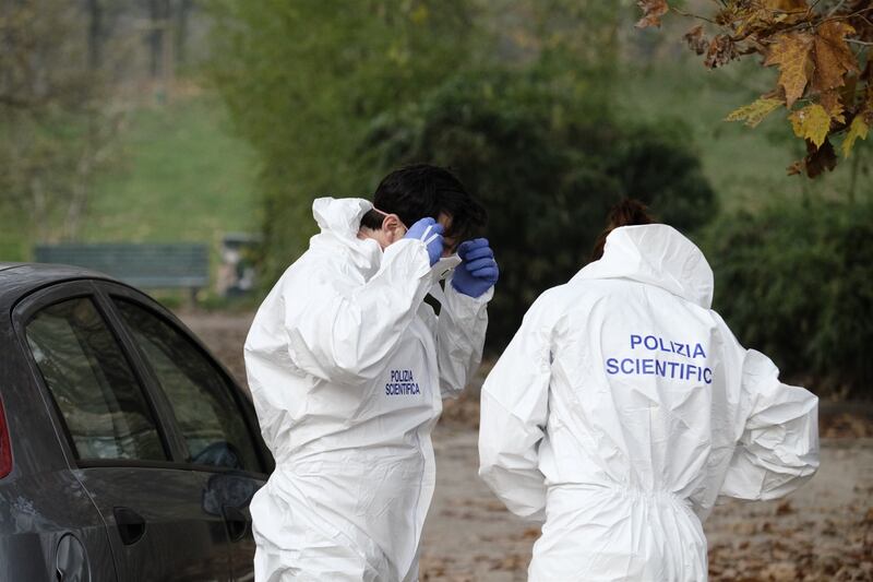Donna sgozzata al parco: era uscita a portar fuori il cane 7
