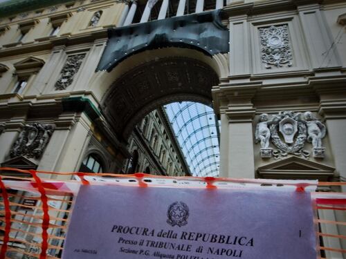 Napoli, lutto per il 14enne