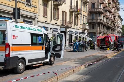 Gravissimo incidente in corso XXII Marzo, a Milano: le immagini dei soccorsi 14