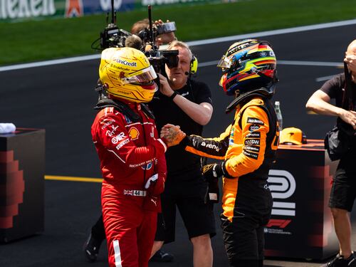 Un sabato di prime volte: Sprint a Lewis, pole a Piastri