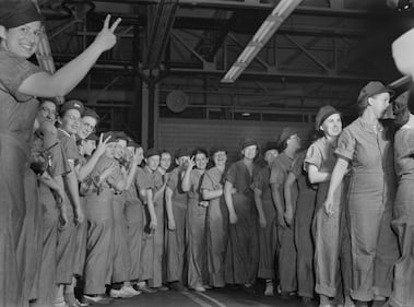 "È guerra". E le donne entrarono nell'industria pesante 8