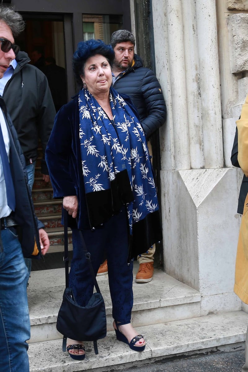 L'ultimo saluto a Gianni Boncompagni: la camera ardente è aperta al pubblico 9