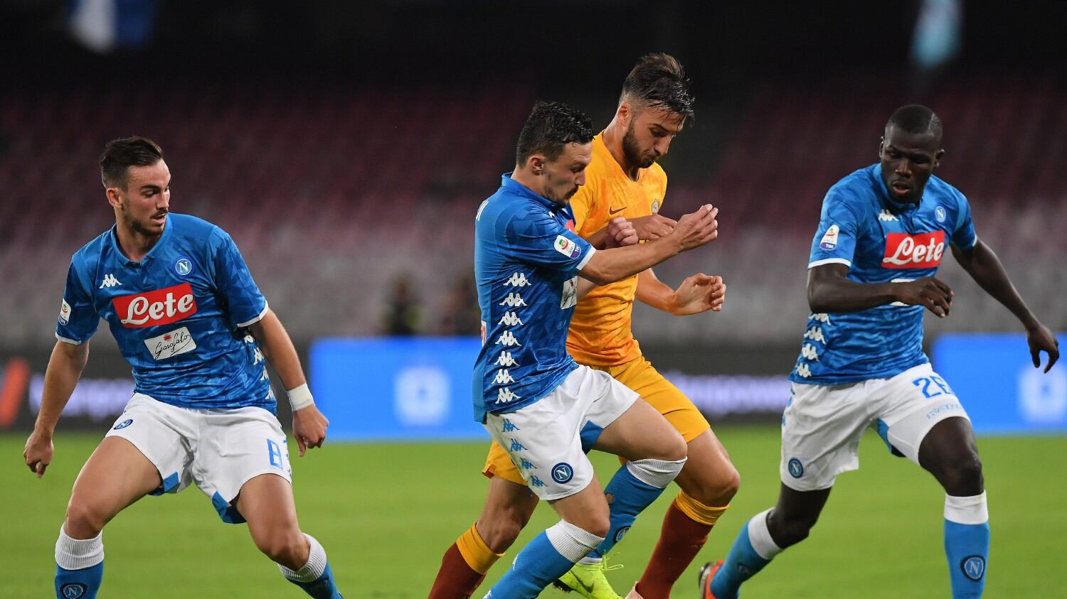 Il Napoli riprende la Roma al 90': finisce 1-1 al San Paolo