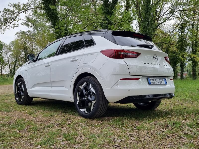 Opel Grandland Gse, guarda le foto 9