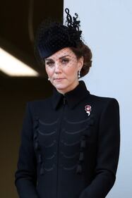 La Regina Elisabetta II, Camilla Parker Bowles e Kate Middleton al Remembrance Day: foto 5