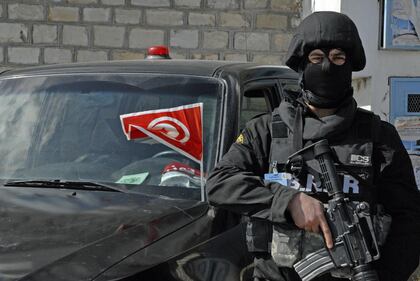 Tunisi sfila contro il terrorismo 3