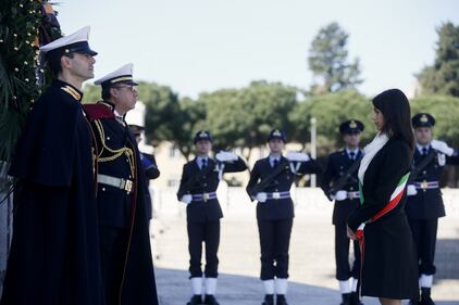 Virginia Raggi all'altare della Patria 2