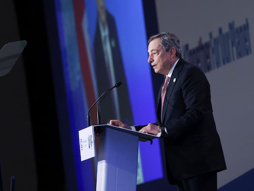Ora Draghi studia la nuova stretta: l'obbligo di siero non è più un tabù