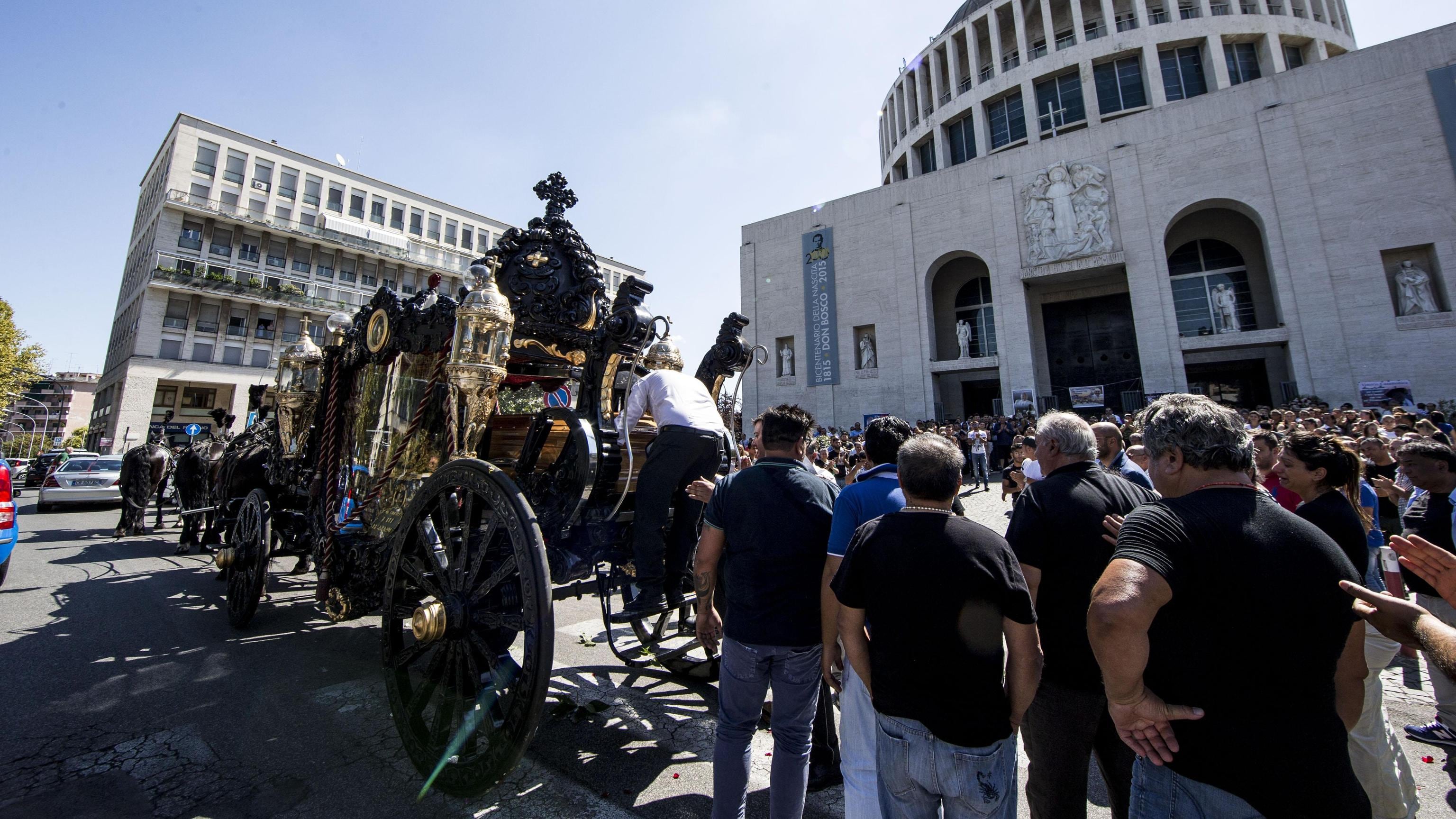 Per il boss Casamonica funerale stile "Padrino"