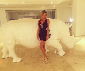 Paola Caruso fuori di seno a Formentera 2