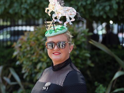 Royal Ascot, i copricapi più bizzarri sfoggiati dall'aristocrazia inglese